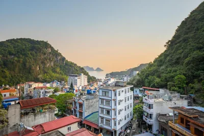 Deluxe-Doppelzimmer mit Meerblick — Cat Ba Xanh Spring Garden Hotel